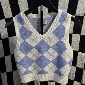 Hollister blue and white argyle sweater vest in size Medium. 